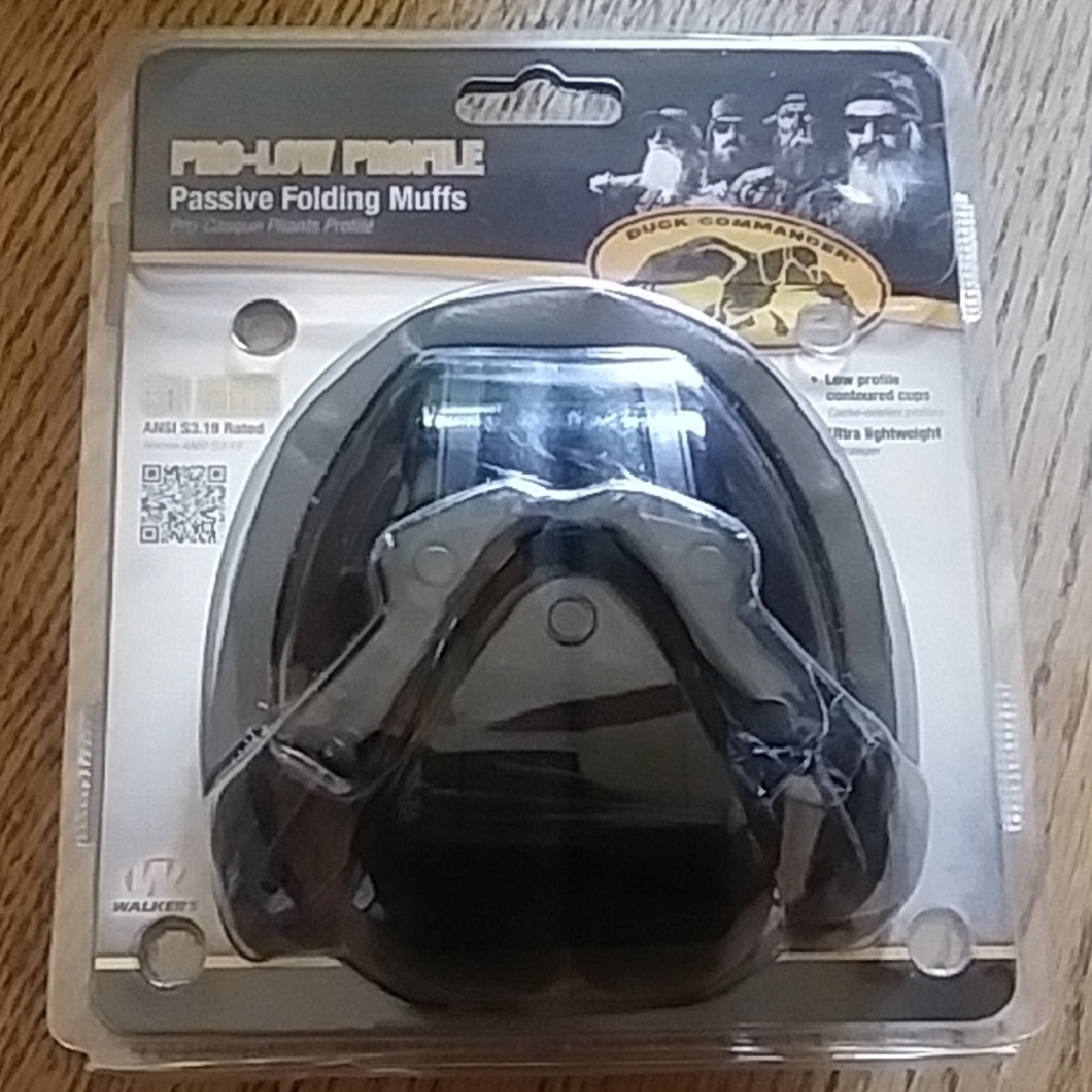 Walker's Pro-Low Profile Passive Folding Muffs - Black
